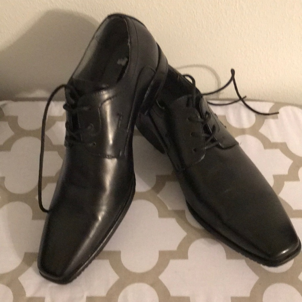 Black Madden dress shoes